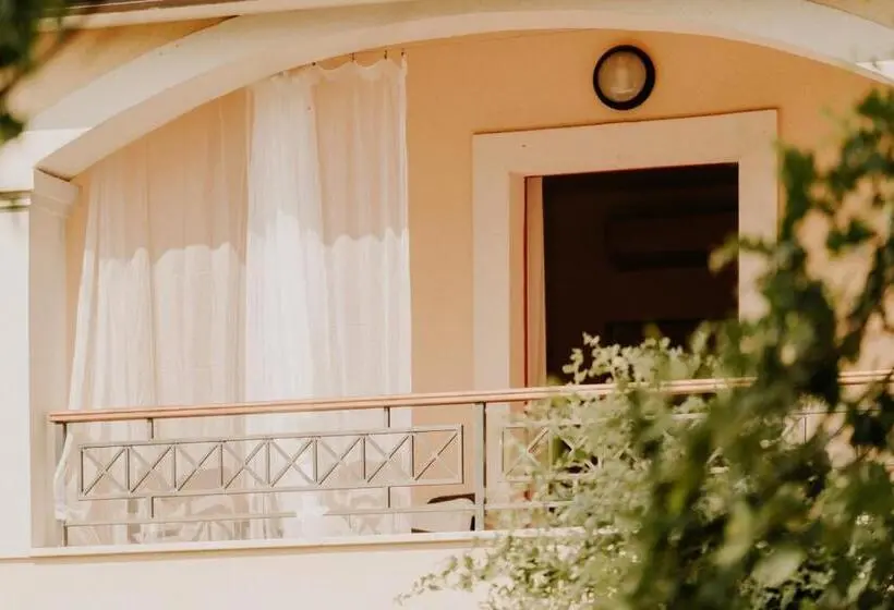 テラス付きスタンダードルーム, Bed And Breakfast Kolo Adults Only