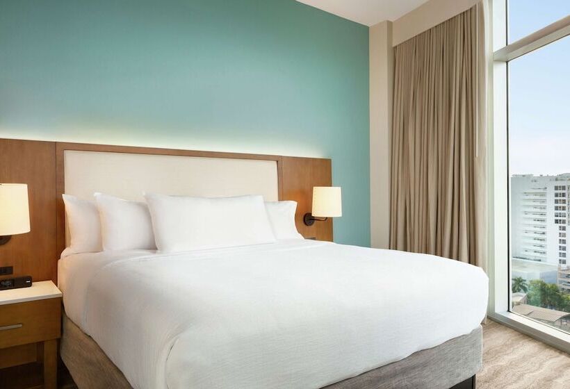 장애인을 위한 스위트, Embassy Suites By Hilton Sarasota, Fl