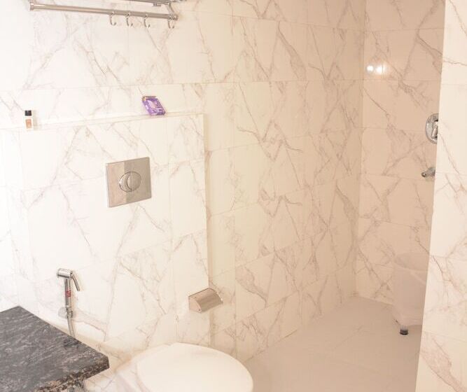 Номер Deluxe, Golden Oasis Delhi