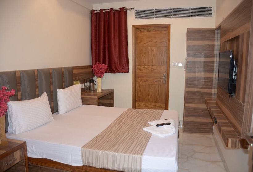 Номер Deluxe, Golden Oasis Delhi