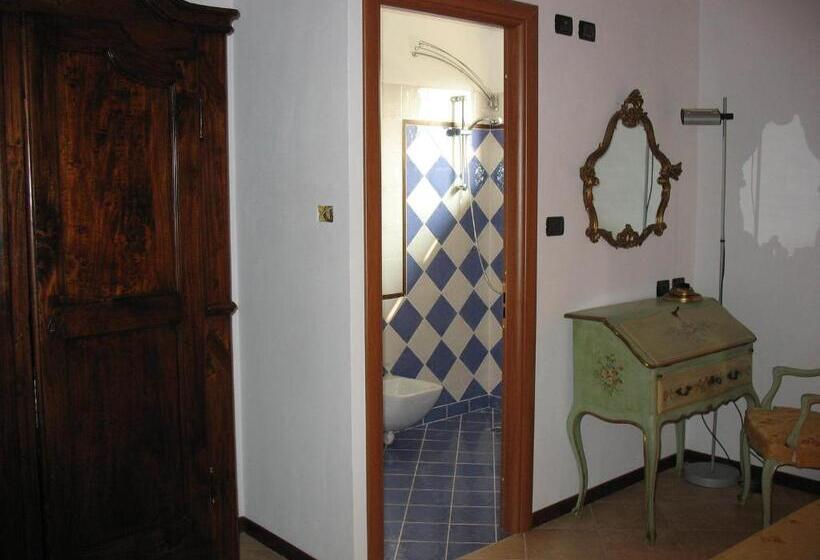 اتاق استاندارد, I Grilli