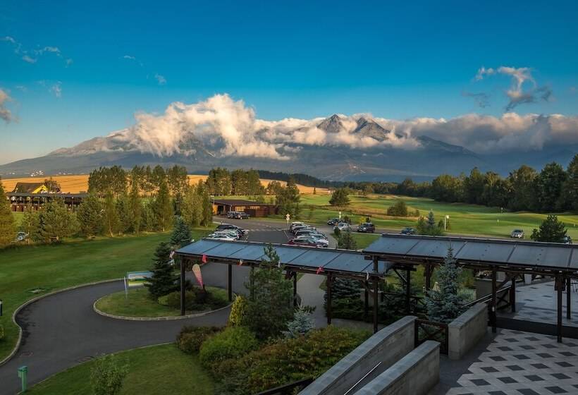 带2个卧室的套房, International