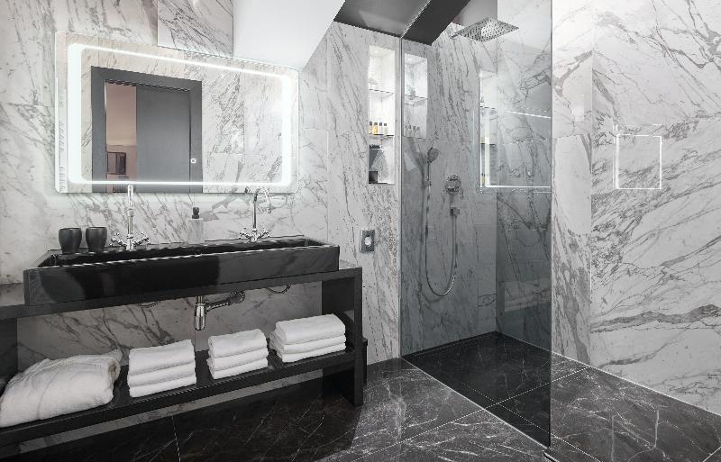 Suite with Terrace, King Kresimir Heritage