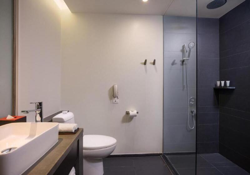 اتاق کلاسیک, Pao S Sapa Leisure