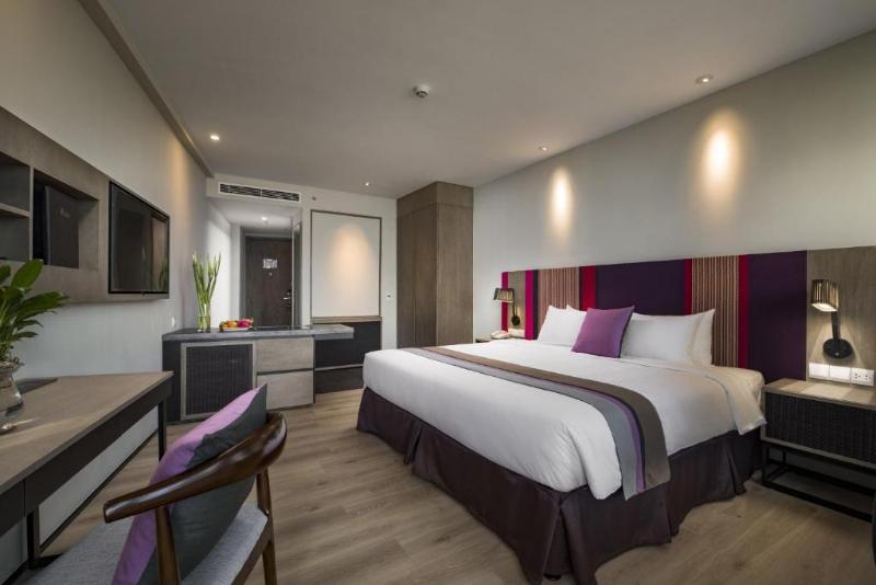 اتاق کلاسیک, Pao S Sapa Leisure