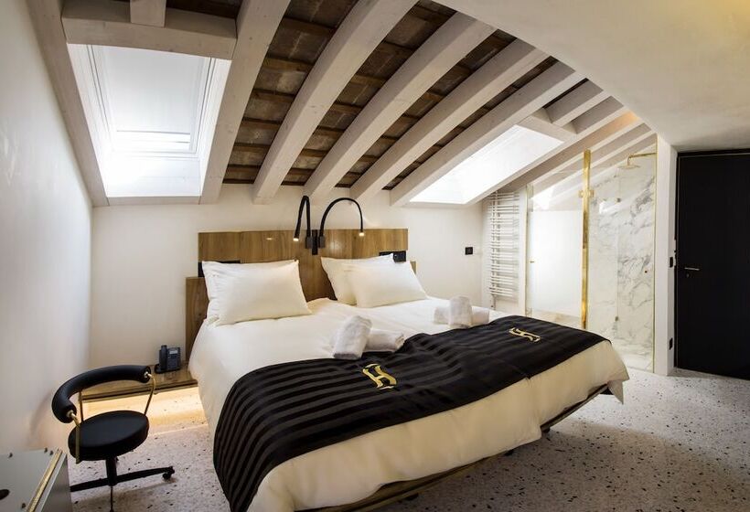 Номер Стандарт, Spirito Santo Palazzo Storico