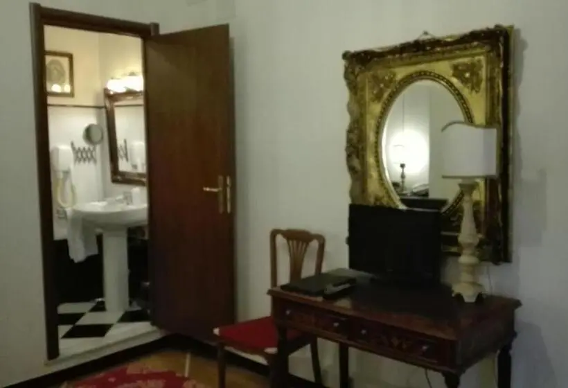 اتاق سوپریور یک تخته, Villa Luisa