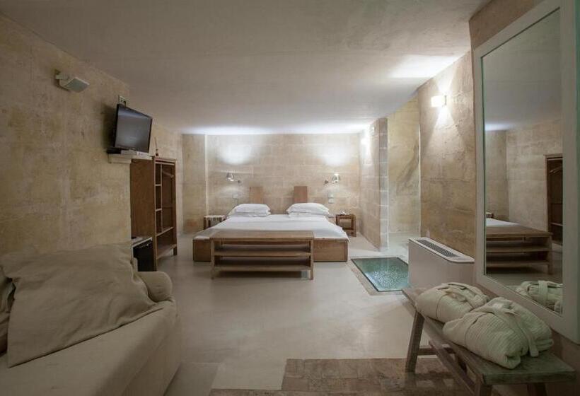 高级房间带漩涡浴缸, L Hotel In Pietra