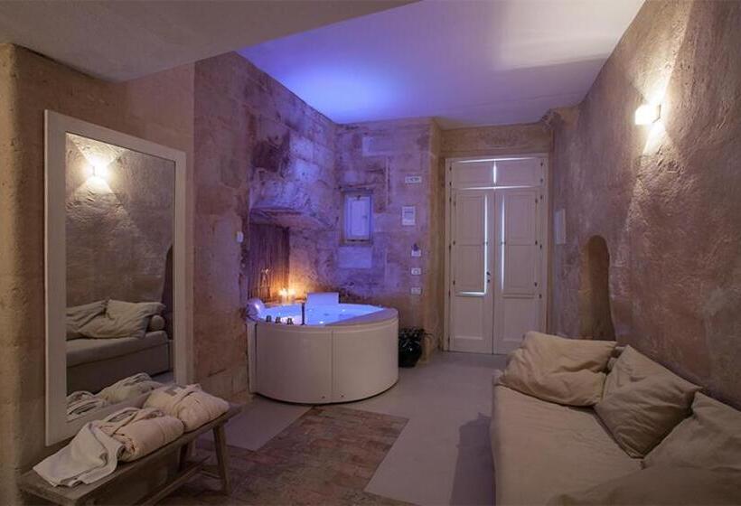 高级房间带漩涡浴缸, L Hotel In Pietra