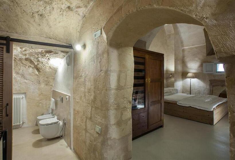 带按摩浴盆的套房, L Hotel In Pietra