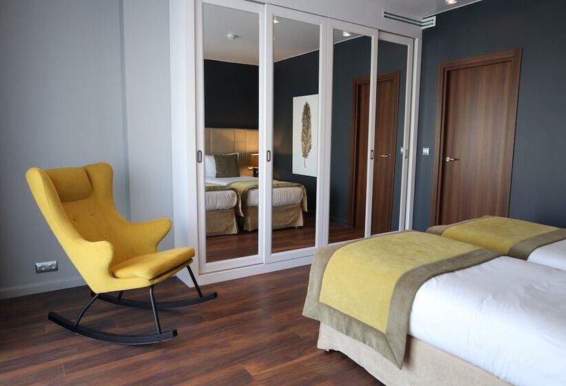 高级套房, Lahta Plaza