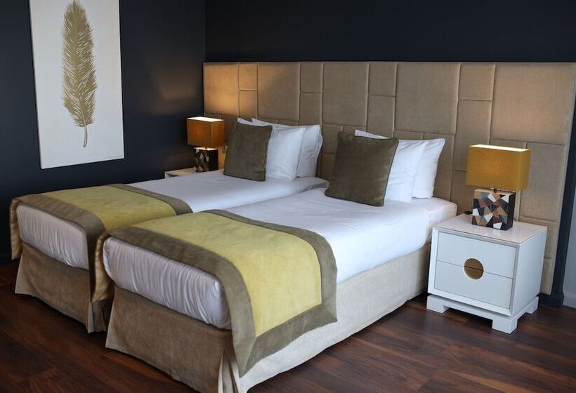 高级套房, Lahta Plaza