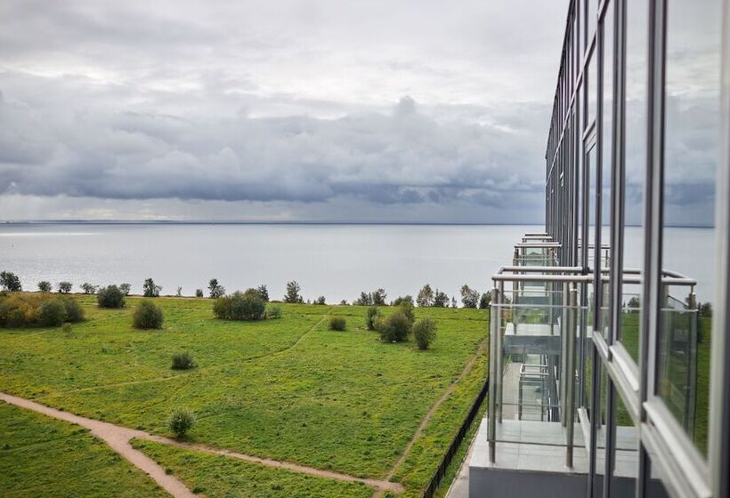 带1个卧室的行政公寓, Lahta Plaza