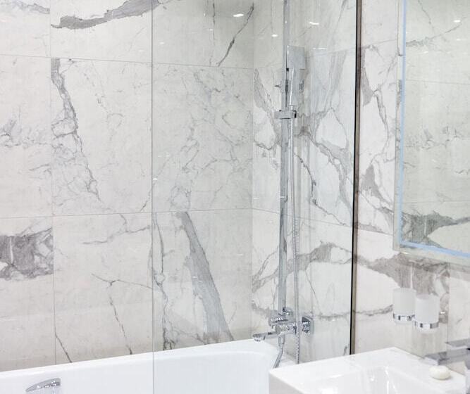 高级套房, Lahta Plaza