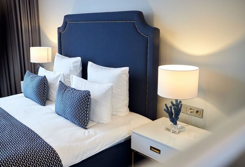 高级套房, Lahta Plaza