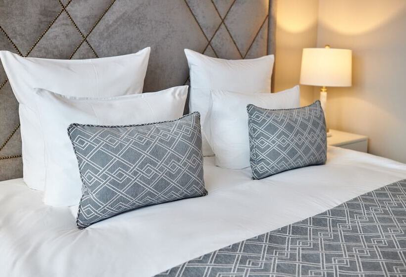 带1个卧室的行政公寓, Lahta Plaza