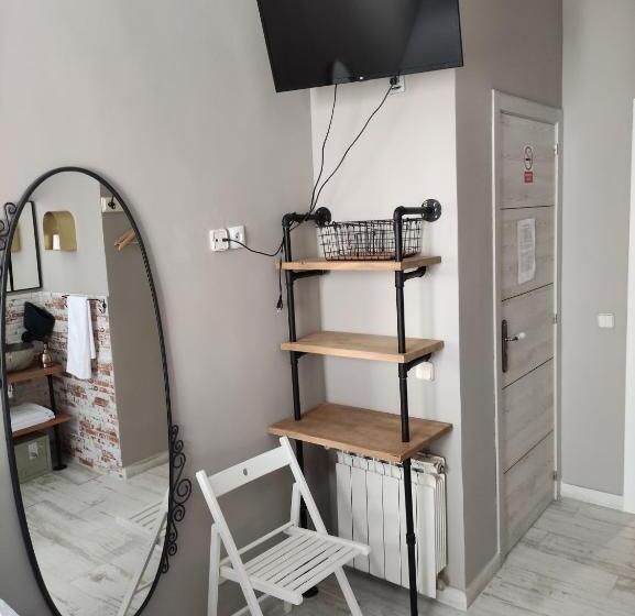 اتاق استاندارد, Hostal Hispalense