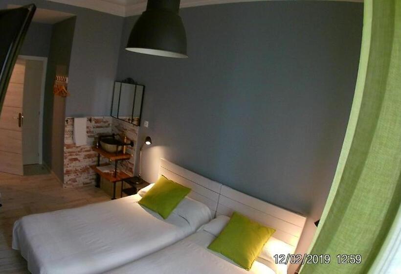 اتاق استاندارد, Hostal Hispalense