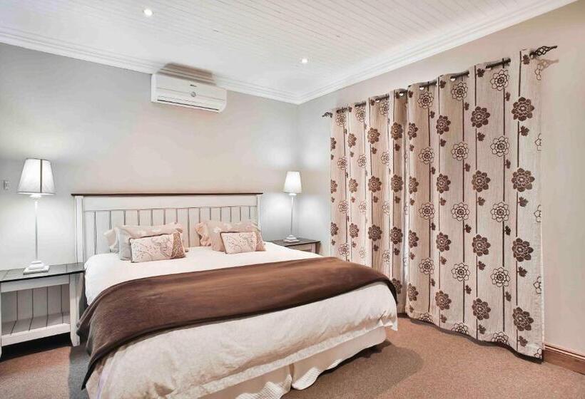 スイート, Accommodation At Vans Self Catering