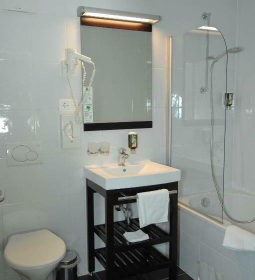 标准间, Auberge De La Gare