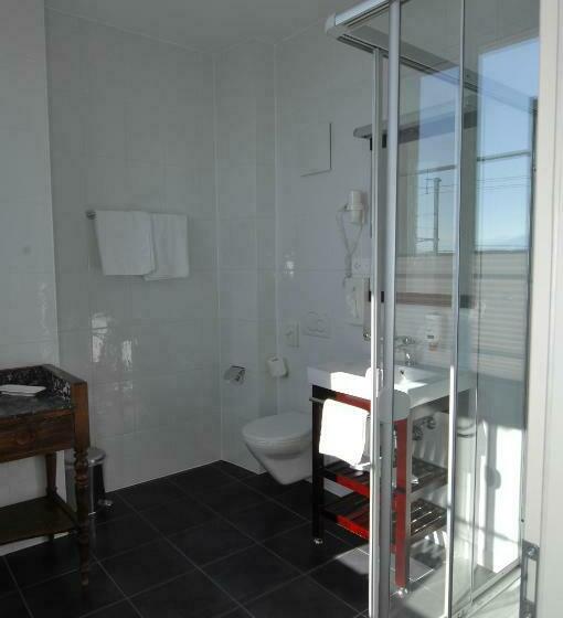 标准间, Auberge De La Gare