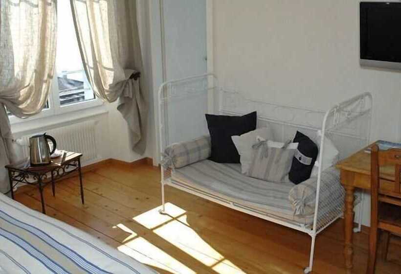 标准间, Auberge De La Gare