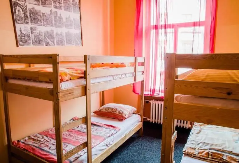 اتاق خانوادگی, Best Spot Hostel