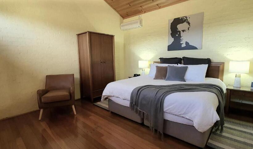 דירת חדר, Great Escape Lofts