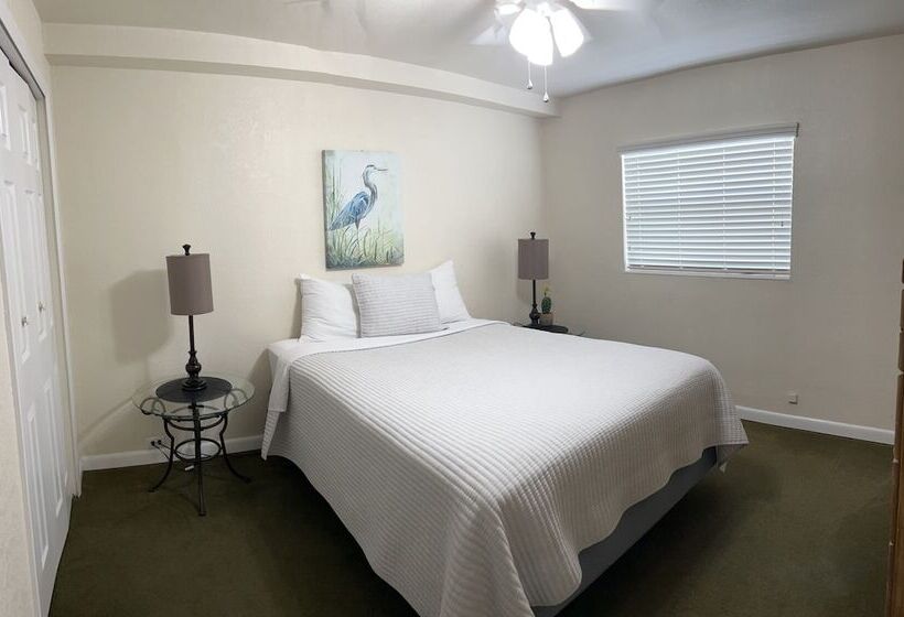 Студия Стандарт, Hontoon Landing Resort & Marina