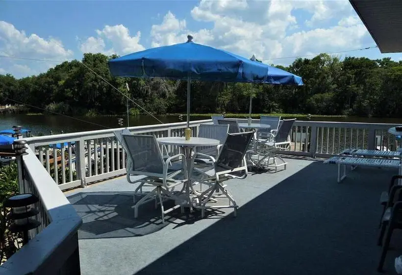スタンダードルーム, Hontoon Landing Resort & Marina