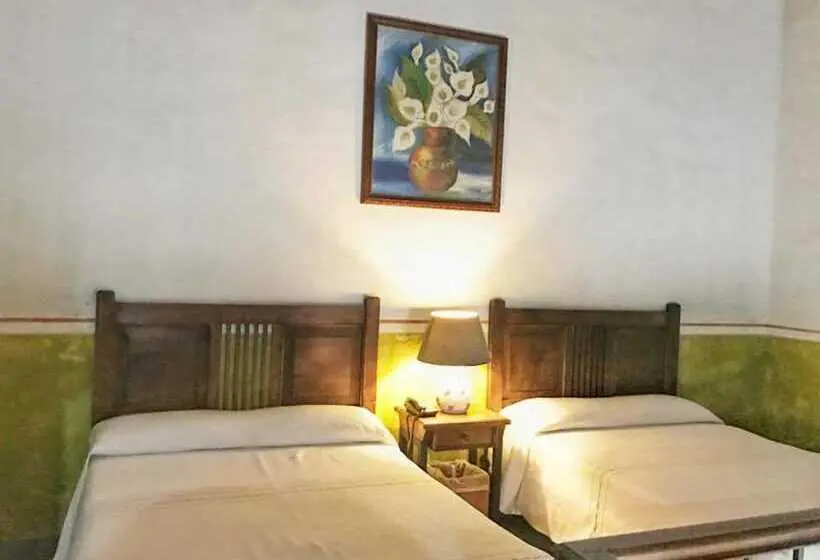 اتاق استاندارد سه نفره, Posada San Jerónimo