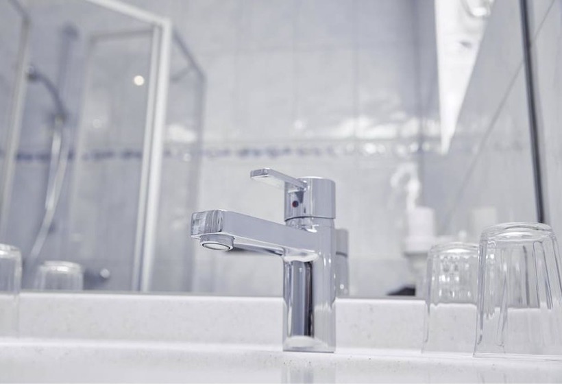 标准三人间, Zum Fischer Am See S