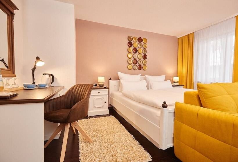 标准三人间, Zum Fischer Am See S