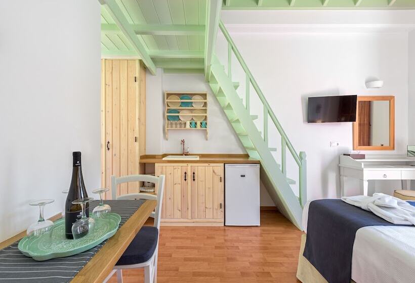 Family flat with sea view, Asymi Residences