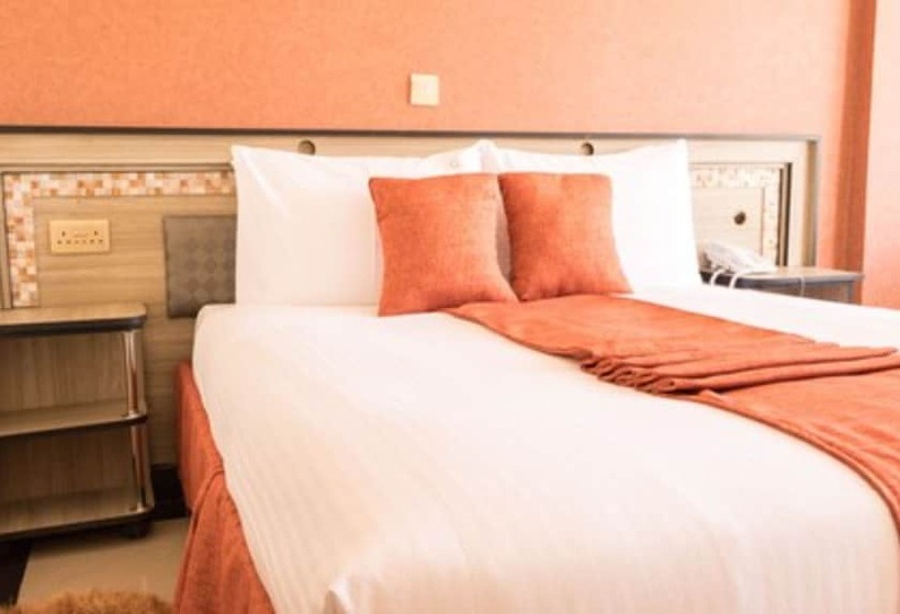 اتاق لوکس, Astorian Grand