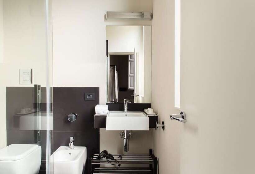 Quarto Estandar, Le Royal