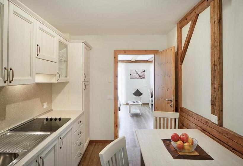 آپارتمان 2 خوابه, Residence Baron