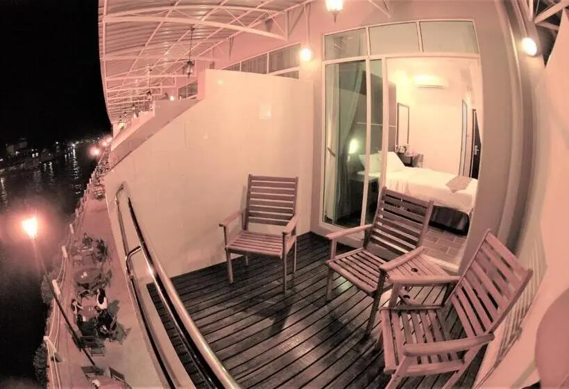 キングサイズベッドのスタンダードルーム, Sipadan Inn 2