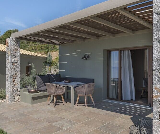 Deluxe Suite Sea View, Elimnion Resort