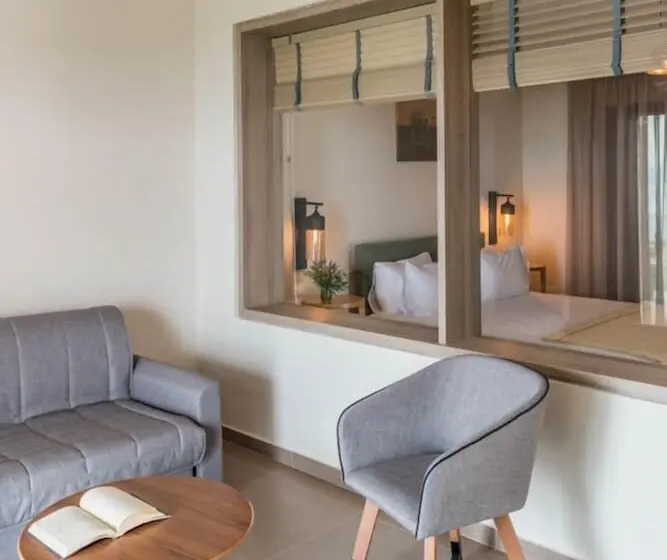 オーシャンビューデラックススイート, Elimnion Resort