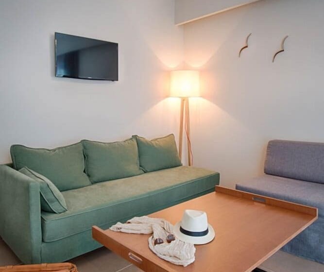 Deluxe Suite Sea View, Elimnion Resort