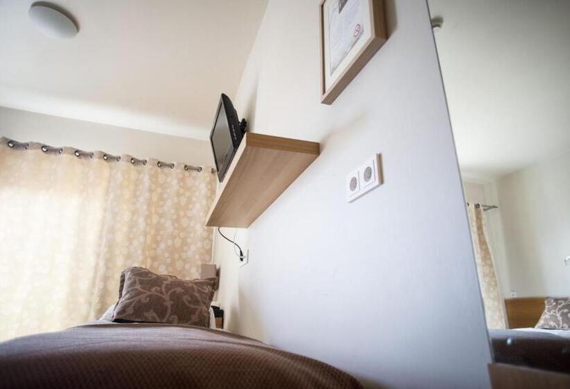 اتاق استاندارد, Laki