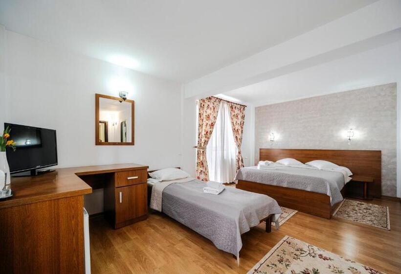 Номер Стандарт Трехместный, Pension Valeria