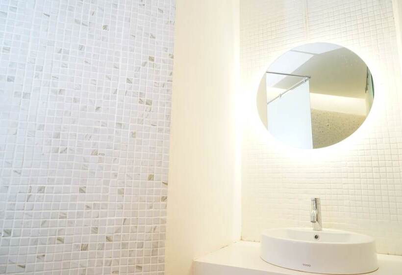 공동 객실, Borough Capsule Hostel Bali