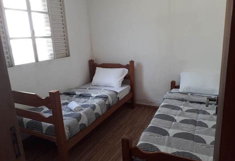 标准间, Flight Crew Hostel