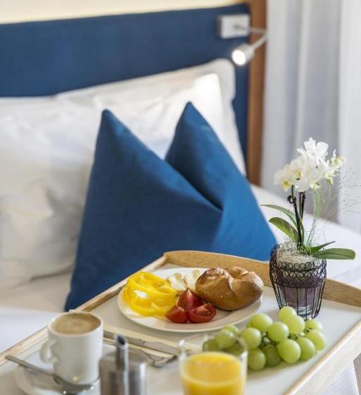 Superior suite with lake view, Hallstatt Hideaway Adults Only