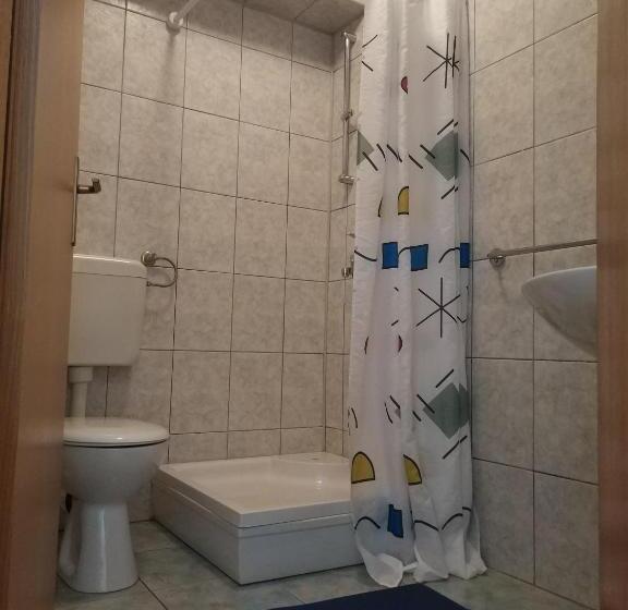 Standard Room, Guest House Regina Mundi