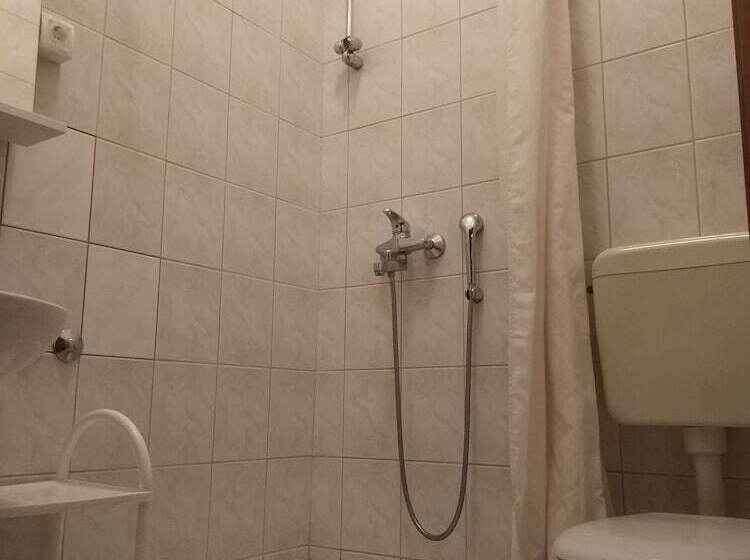 Standard Single Room, Guest House Regina Mundi