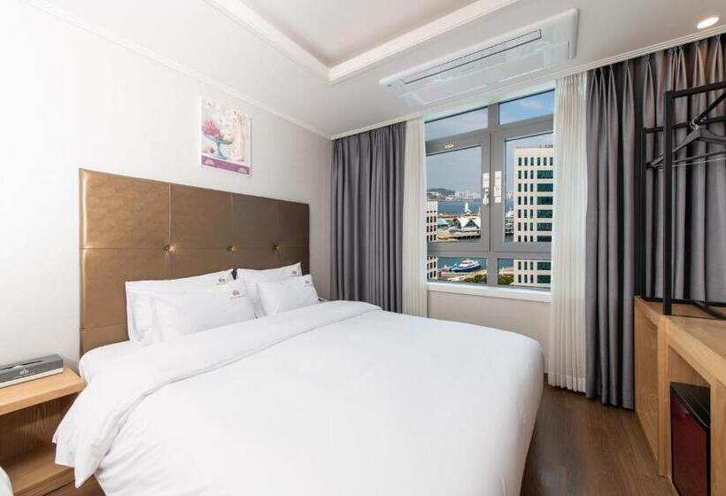 غرفة ديلوكس رباعية, Central Park Hotel Busan