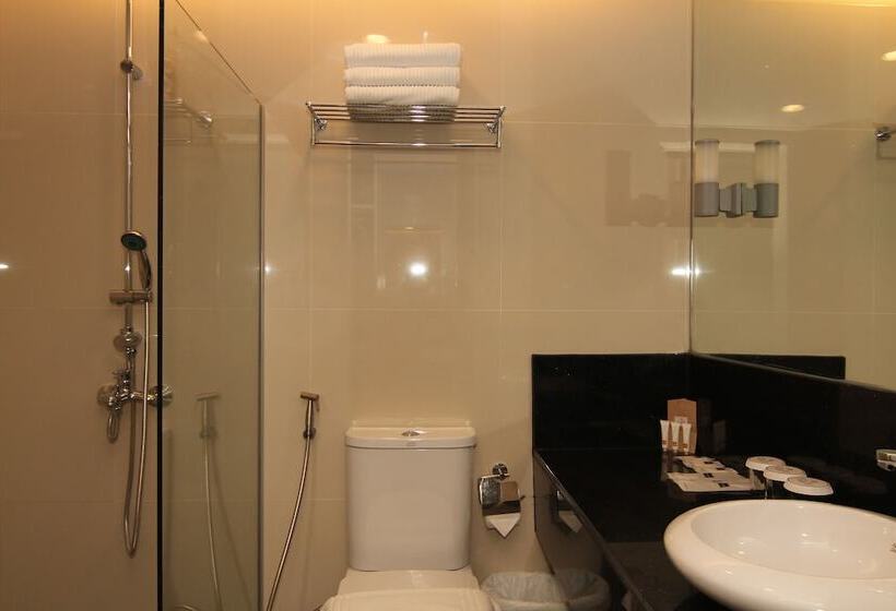 Deluxe Room Mountain View, Cebu Hotel Plus